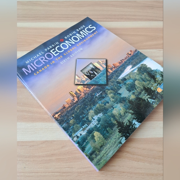 🆕️ Microeconomics Textbook - Picture 1 of 1